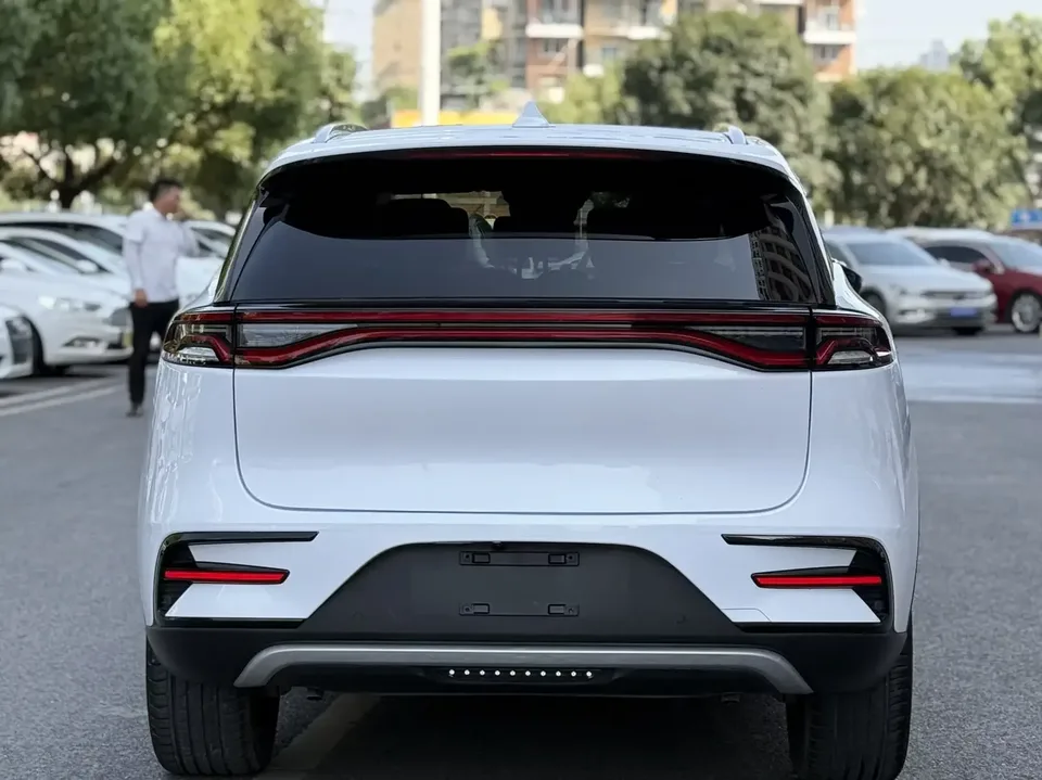 BYD Tang DM Tang DM 2023 DM-i Champion Edition 112KM Premium 2023 — thumbnail 2