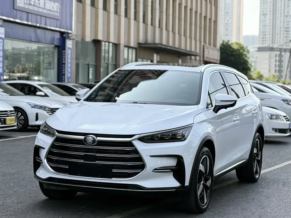 BYD Tang DM Tang DM 2023 DM-i Champion Edition 112KM Premium 2023 — photo 1, buy with delivery to Moscow