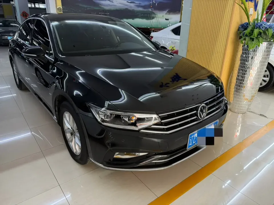 Volkswagen Magotan Magotan 2020 280TSI DSG Comfort 2022 — photo 1, buy with delivery to Moscow