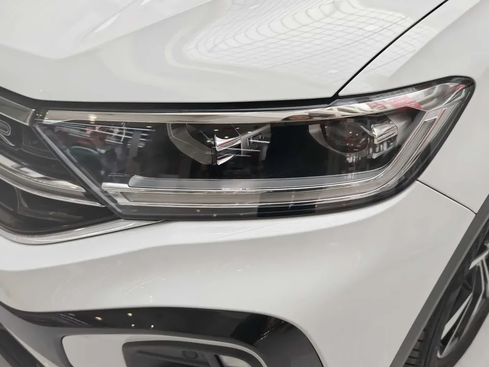 Volkswagen T-Roc TANG 2023 300TSI DSG Chenguang Edition 2024 — thumbnail 2