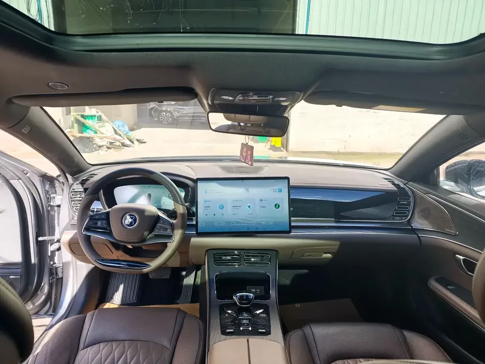 BYD Han DM Chinese DM 2022 DM-i 121KM Premium 2023 — thumbnail 4