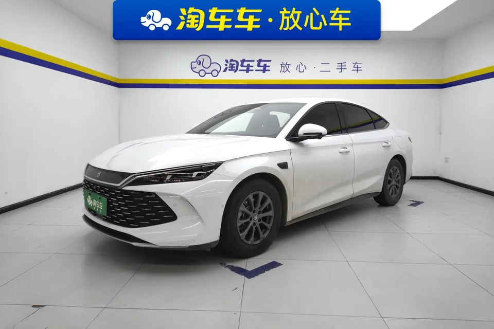 BYD Qin L DM Qin L DM 2025 Intelligent Driving Edition DM-i 80KM Leading Edition 2025 — photo 1, buy with delivery to Moscow