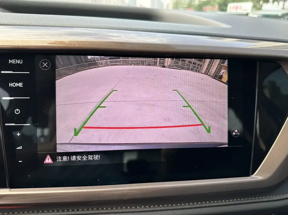 Volkswagen Tharu tuyue 2022 280TSI 2WD Deluxe Edition 2022 — thumbnail 3