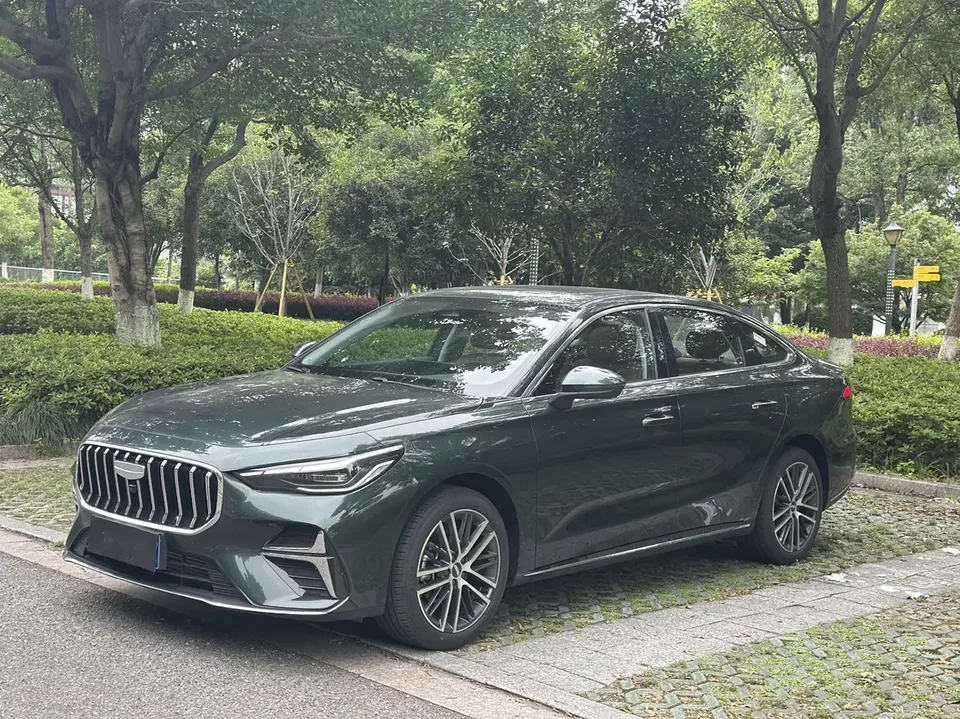 Geely Emgrand emgrand 2026 5th Generation 1.5T DCT Flagship Model 2025 — photo 1, buy with delivery to Moscow
