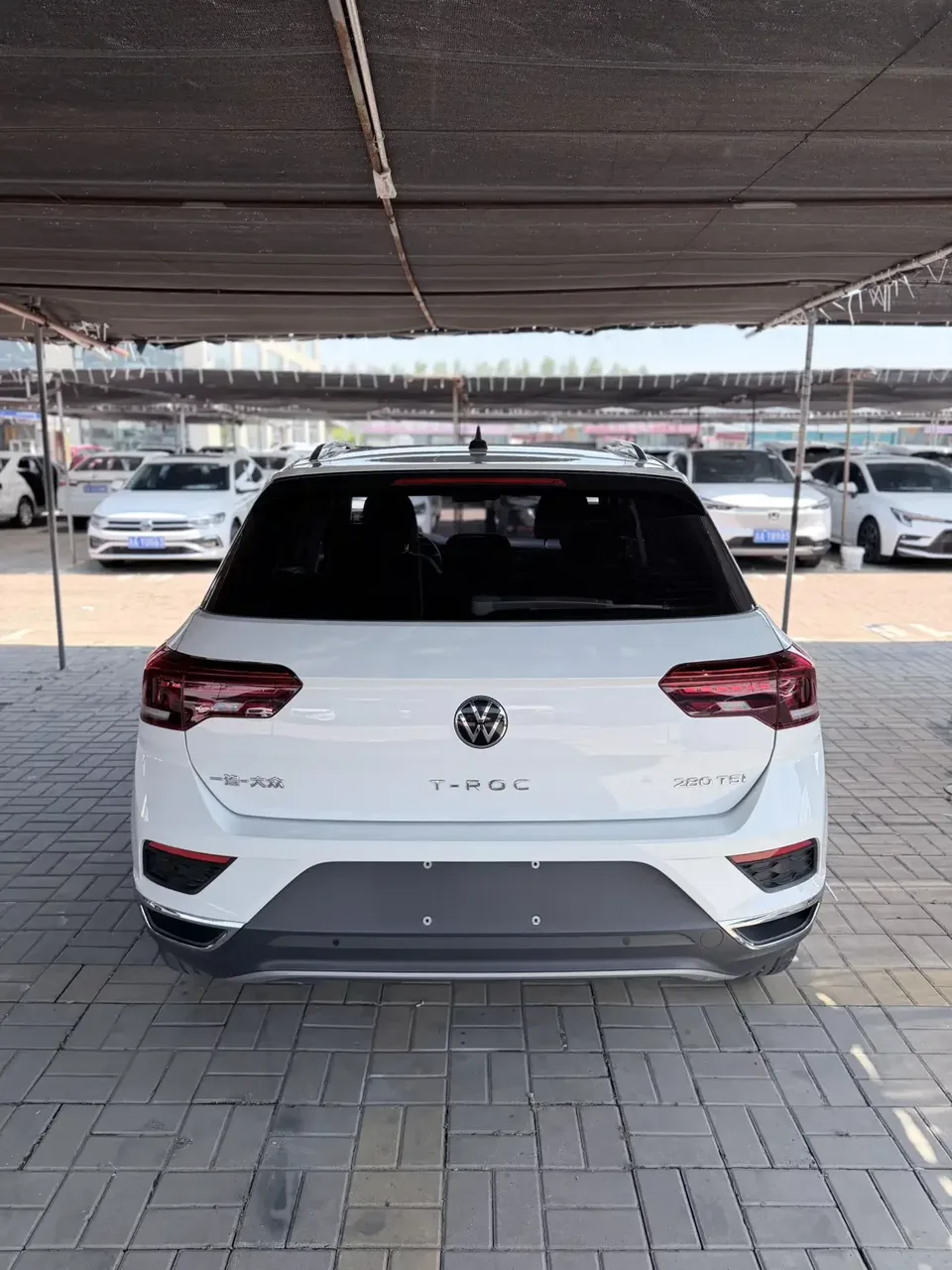 Volkswagen T-Roc TANG 2020 280TSI DSG 2WD Luxury 2022 — thumbnail 2