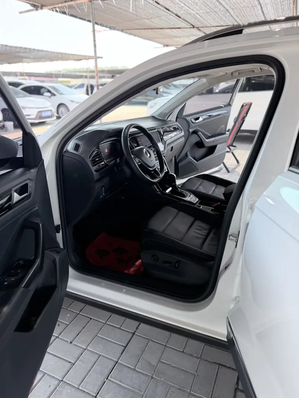 Volkswagen T-Roc TANG 2020 280TSI DSG 2WD Luxury 2022 — thumbnail 3