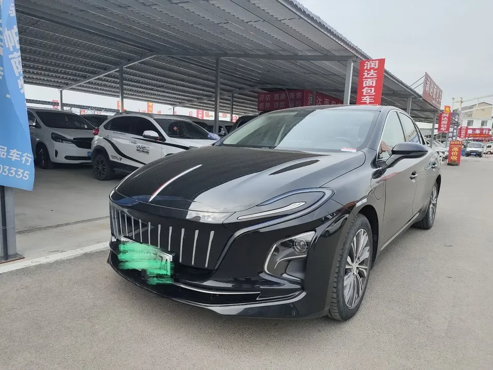 Hongqi E-QM5 Hongqi E-QM5 2022 Charging 431km LeXiang Edition 5-seater 2022 — photo 1, buy with delivery to Moscow