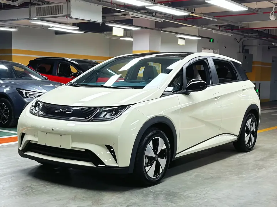 BYD Dolphin dolphin 2024 Fashion version 2023 — photo 1, buy with delivery to Moscow