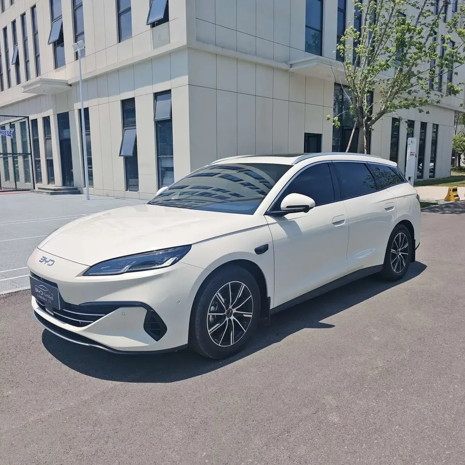 BYD Seal 06DM Travel Edition Seal 06DM Travel Edition 2025 DM-i 150KM Premium Edition 2025 — photo 1, buy with delivery to Moscow