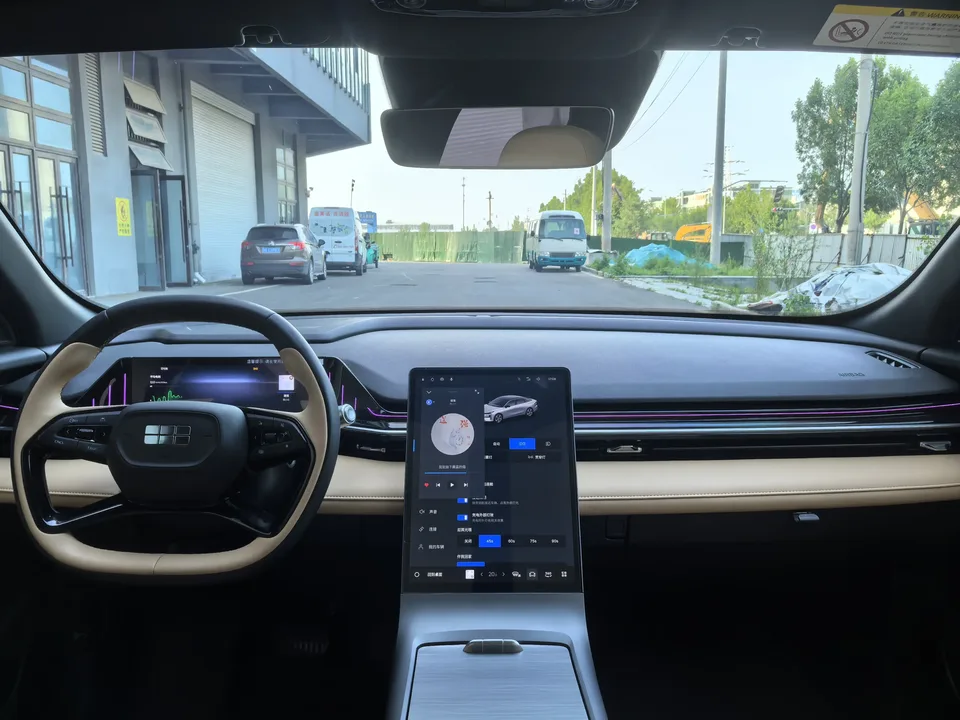 Geely Galaxy L6 Galaxy L6 2023 1.5T DHT 125km Starship 2024 — thumbnail 4