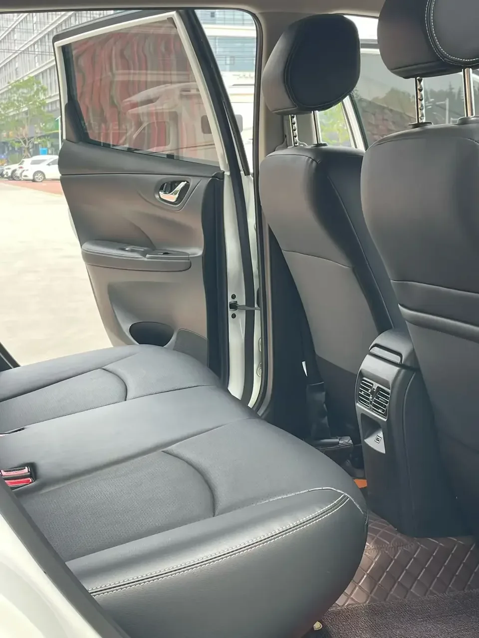 Nissan Tiida Tiida 2023 1.6L CVT Intelligent Travel Edition 2023 — thumbnail 5