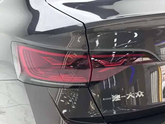 Volkswagen Sagitar Sagitar 2023 300TSI DSG Beyond Edition 2024 — thumbnail 4