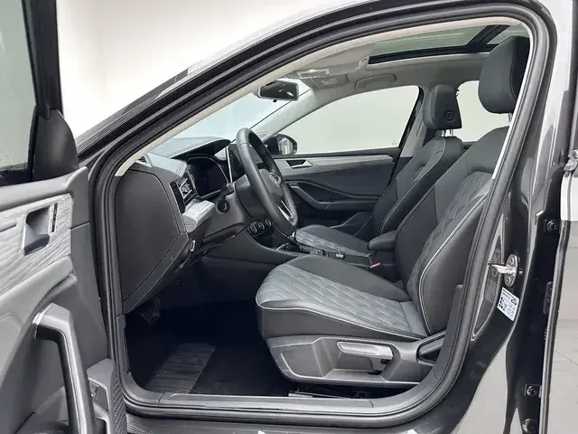 Volkswagen Sagitar Sagitar 2023 300TSI DSG Beyond Edition 2024 — thumbnail 5