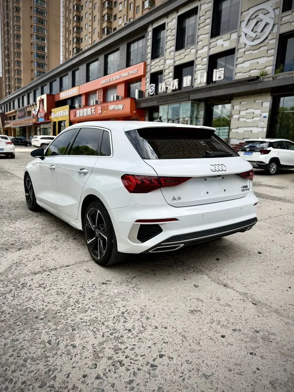 Audi A3 Audi A3 2022 Sportback 35 TFSI Stylish and sporty 2023 — thumbnail 2