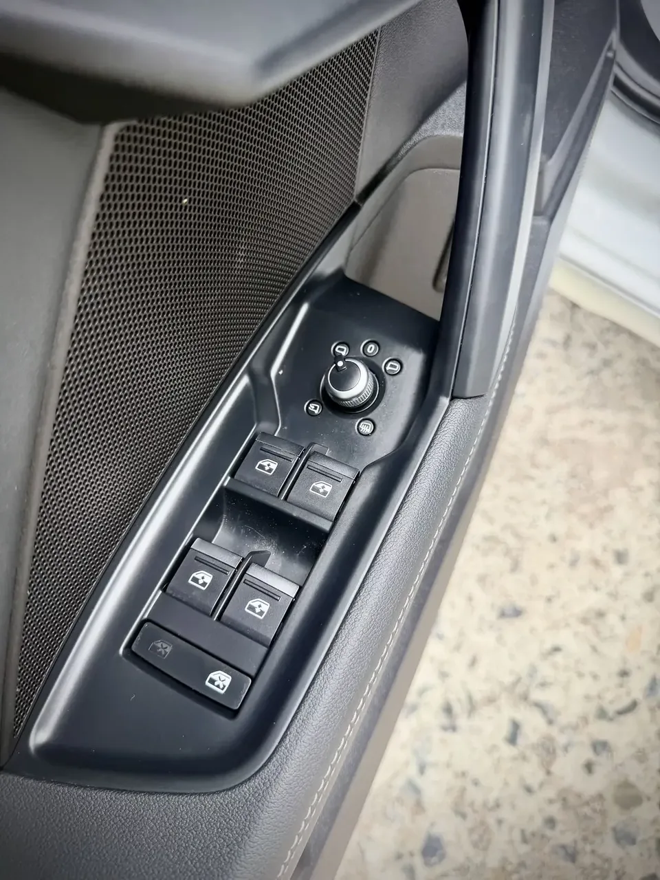 Audi A3 Audi A3 2022 Sportback 35 TFSI Stylish and sporty 2023 — thumbnail 4