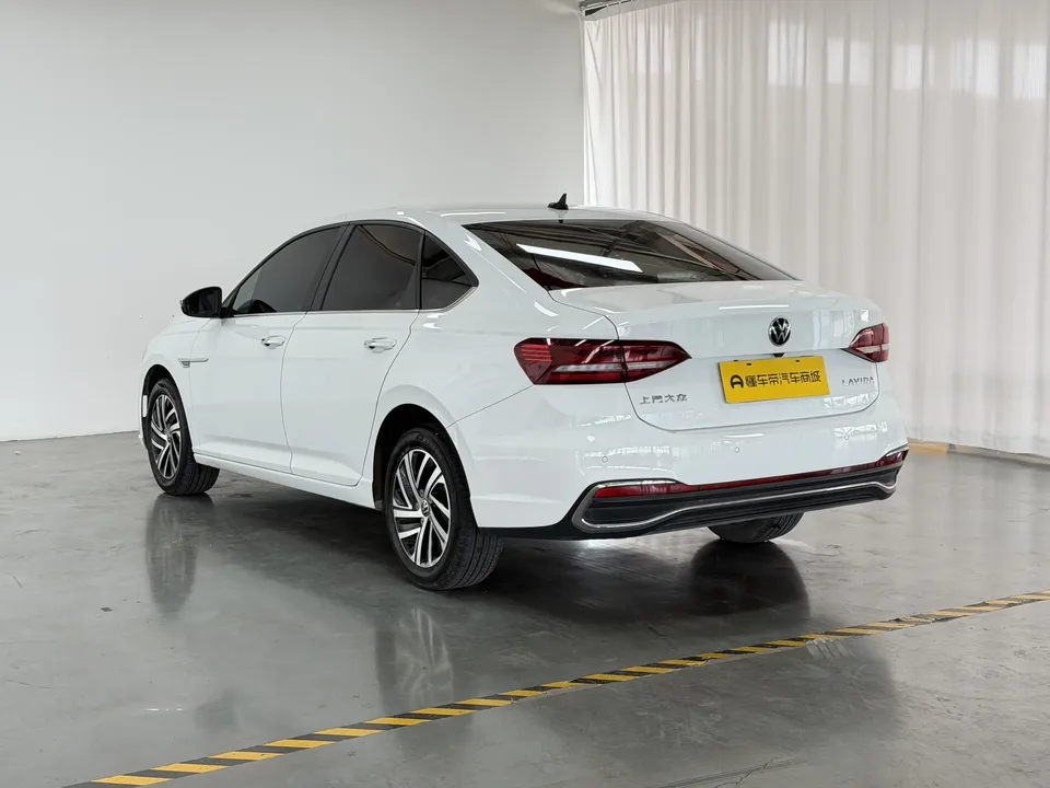 Volkswagen Lavida Lavida 2024 1.5L Automatic 5 Million Edition 2024 — thumbnail 2