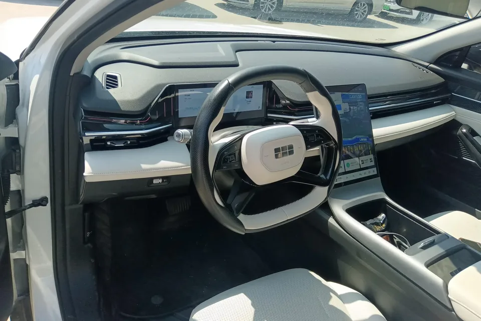 Geely Galaxy L6 Galaxy L6 2023 1.5T DHT 125km Starship 2024 — thumbnail 4