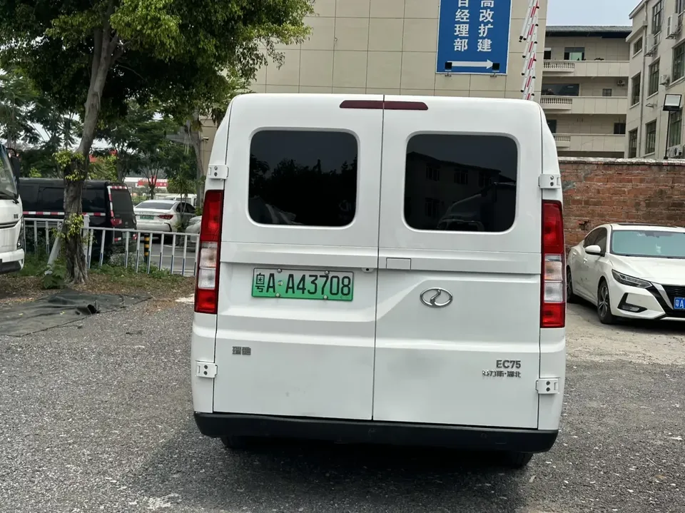 Ruichi EC75 Rich EC75 2025 Passenger Transport Intelligent Supercharger Version - Beyond II 50.1kWh 2025 — thumbnail 2