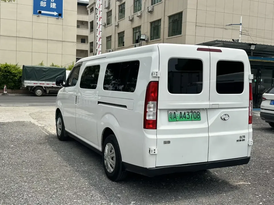 Ruichi EC75 Rich EC75 2025 Passenger Transport Intelligent Supercharger Version - Beyond II 50.1kWh 2025 — thumbnail 4