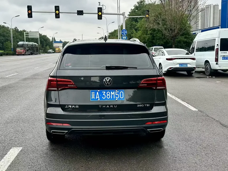 Volkswagen Tharu tuyue 2022 280TSI 2WD Deluxe Edition 2023 — thumbnail 5