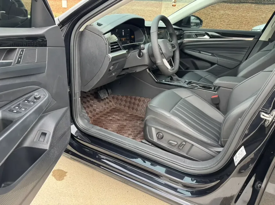 Volkswagen Passat Passat 2022 280TSI Business Edition 2023 — thumbnail 4