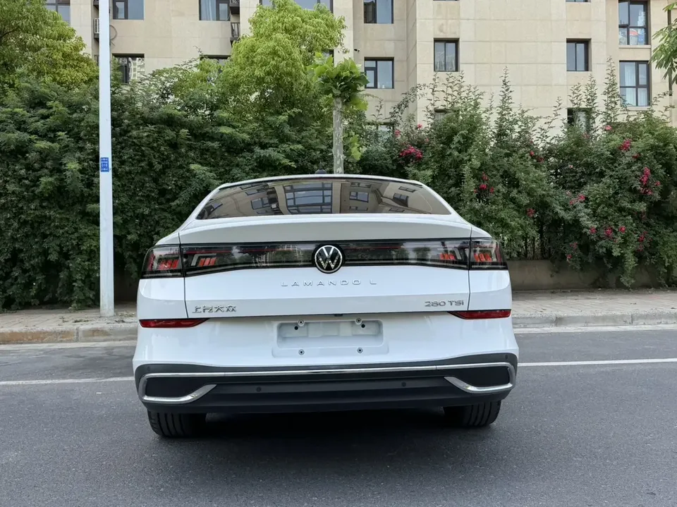 Volkswagen Lamando Lingdu 2022 Lingdu L 280TSI DSG Hot Edition 2023 — миниатюра 5