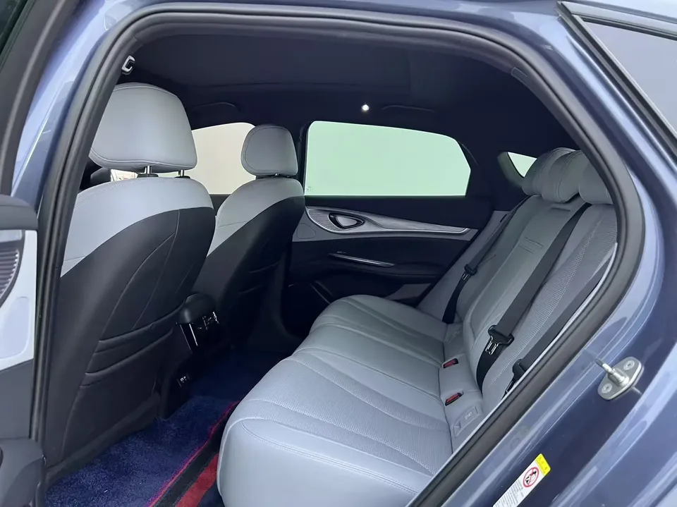 BYD Seal DM Seal DM 2023 DM-i 1.5L 121KM Luxury 2024 — thumbnail 3