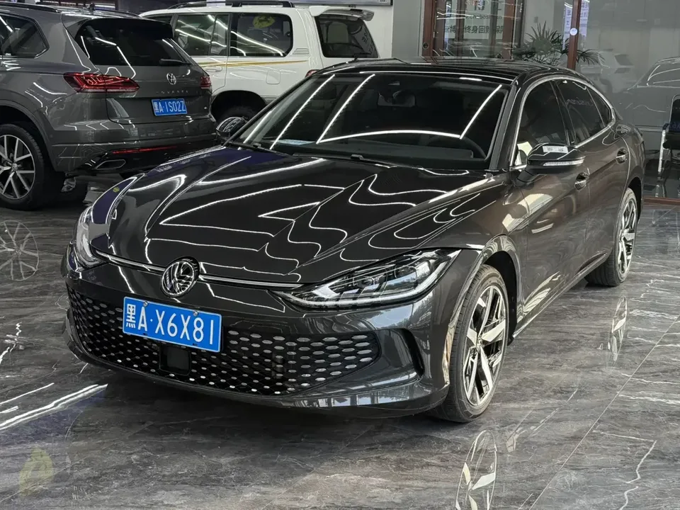 Volkswagen Lamando Lingdu 2022 Lingdu L 280TSI DSG Cool Edition 2022 — photo 1, buy with delivery to Moscow