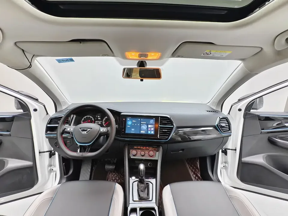 Jetta VS5 Jetta VS5 2023 280TSI Automatic High Gloss Enjoyment Edition 2023 — thumbnail 3