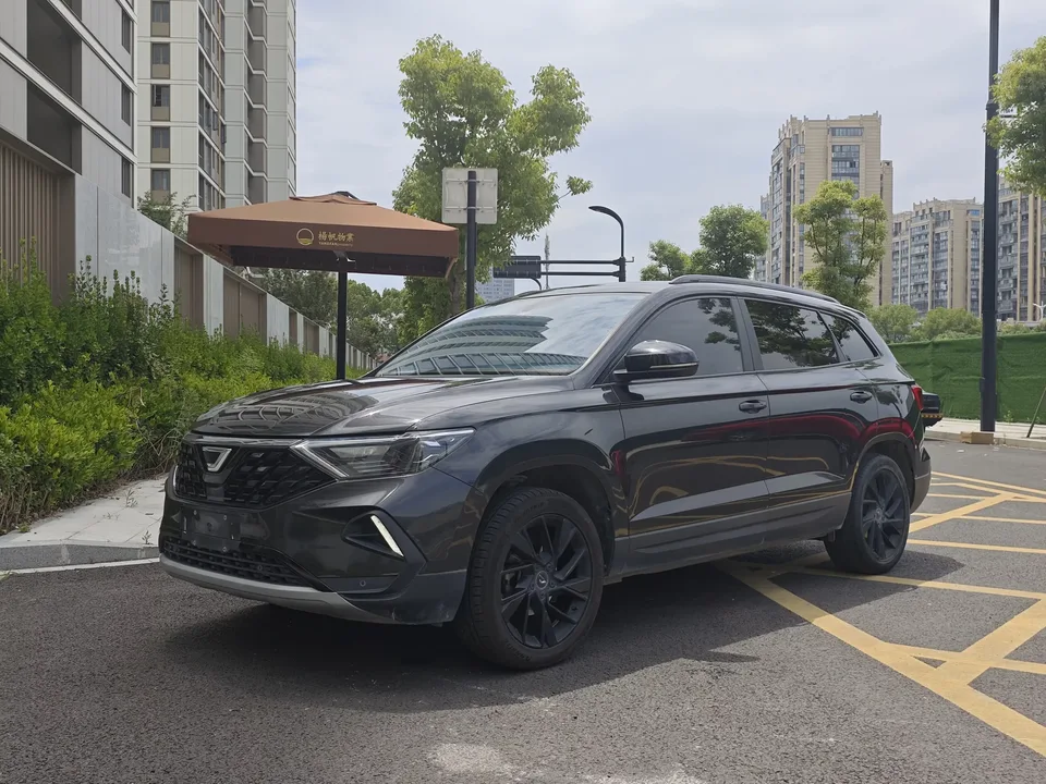 Jetta VS7 Jetta VS7 2021 Black Front Edition 1.4T Automatic Enjoyment Edition 2022 — photo 1, buy with delivery to Moscow