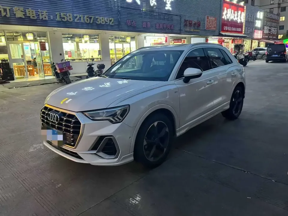 Audi Q3 Audi Q3 2022 35 TFSI Stylish Dynamic 2022 — photo 1, buy with delivery to Moscow