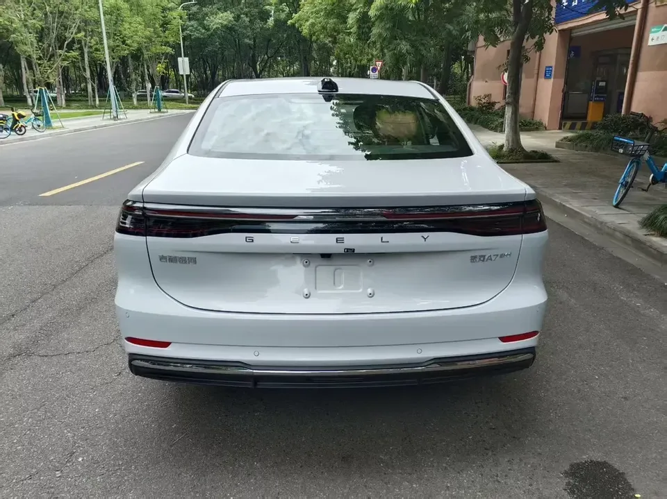 Geely Galaxy A7 EM Galaxy A7 EM 2025 150km long-distance version 2026 — thumbnail 2