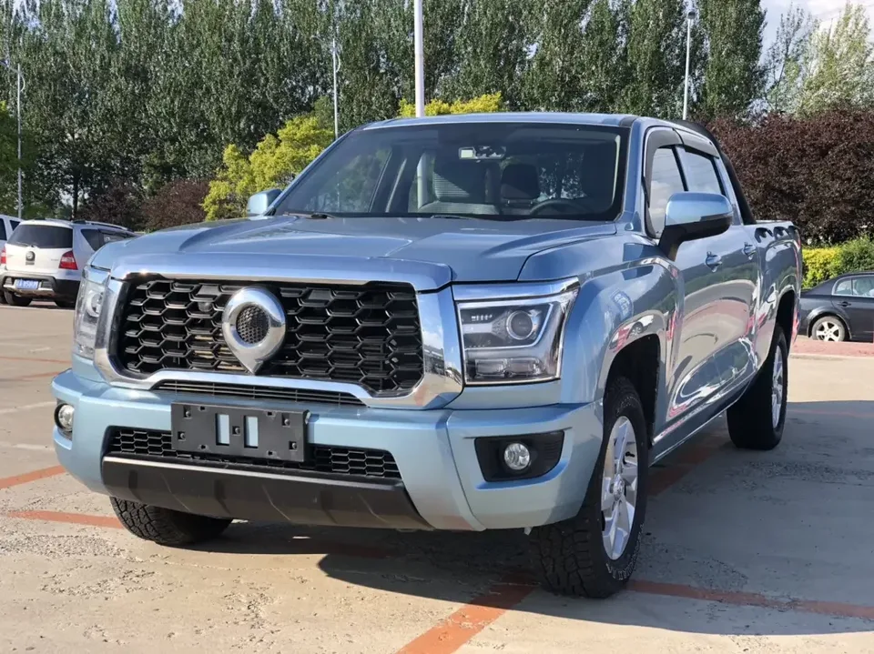 Great Wall Poer KingKong King Kong Cannon 2023 2.0T gasoline manual 4WD pilot type long box GW4C20B 2022 — photo 1, buy with delivery to Moscow