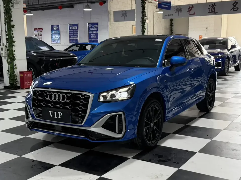 Audi Q2L Audi Q2L 2022 35 TFSI Progressive Dynamic 2022 — photo 1, buy with delivery to Moscow