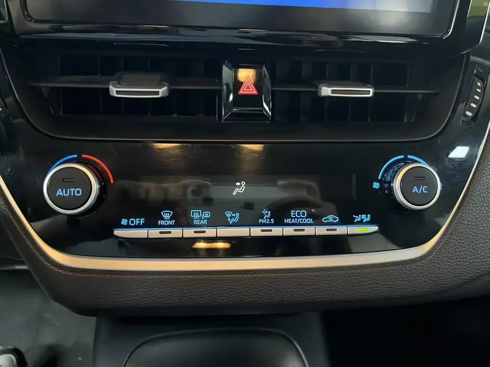 Toyota Corolla Corolla 2021 Dual Engine 1.8L E-CVT Elite Edition 2022 — thumbnail 4