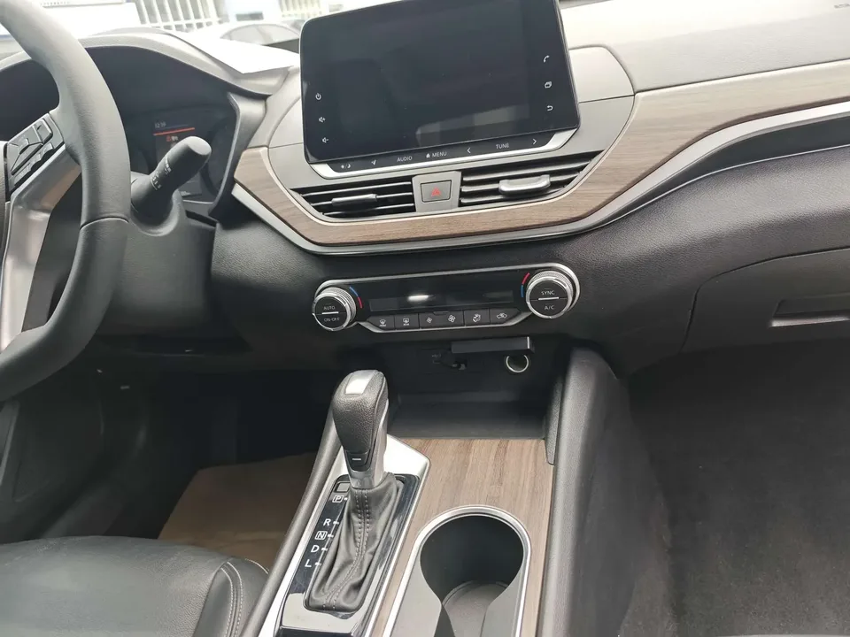 Nissan Altima Sound of nature 2021 2.0L XL Comfort Edition 2023 — thumbnail 4
