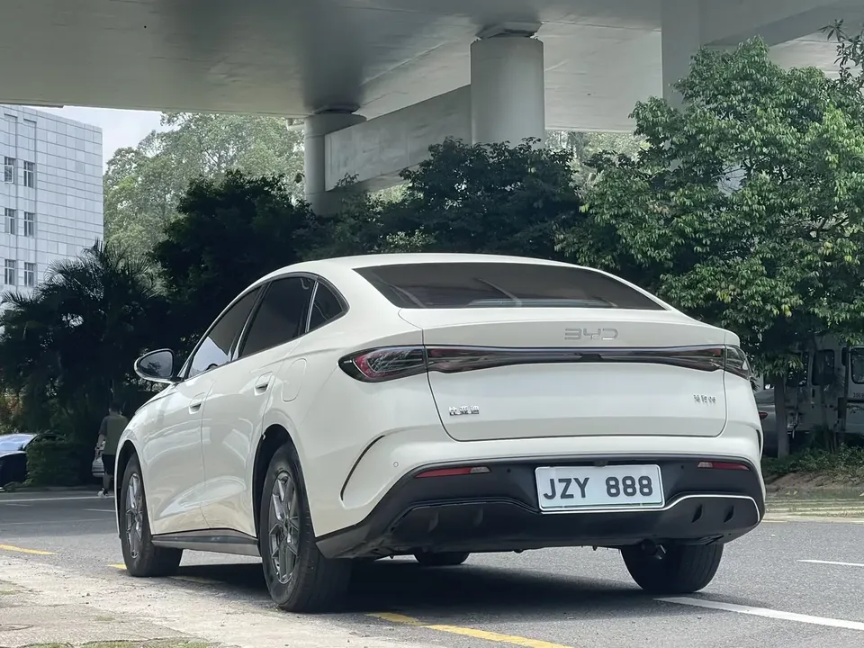 BYD Seal 06DM Seal 06DM 2024 DM-i 80KM Deluxe 2024 — thumbnail 2