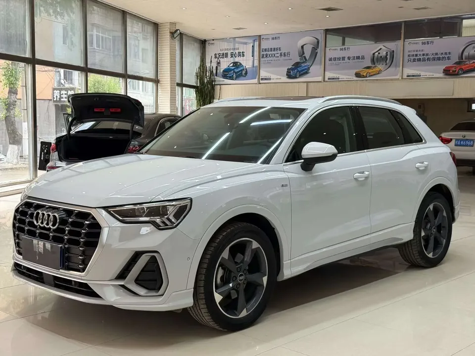 Audi Q3 Audi Q3 2022 35 TFSI Stylish Dynamic 2022 — photo 1, buy with delivery to Moscow