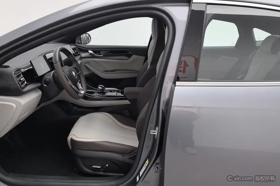 BYD Qin PLUS DM Qin PLUS DM 2024 Honor Edition DM-i 120KM Beyond 2024 — thumbnail 5