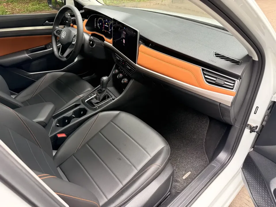 Volkswagen Bora Bora 2023 200TSI DSG Joy Travel PRO Edition 2024 — thumbnail 3