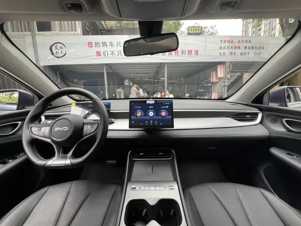 BYD Seal 05DM Seal 05DM 2026 DM-i 128KM Luxury 2025 — thumbnail 4