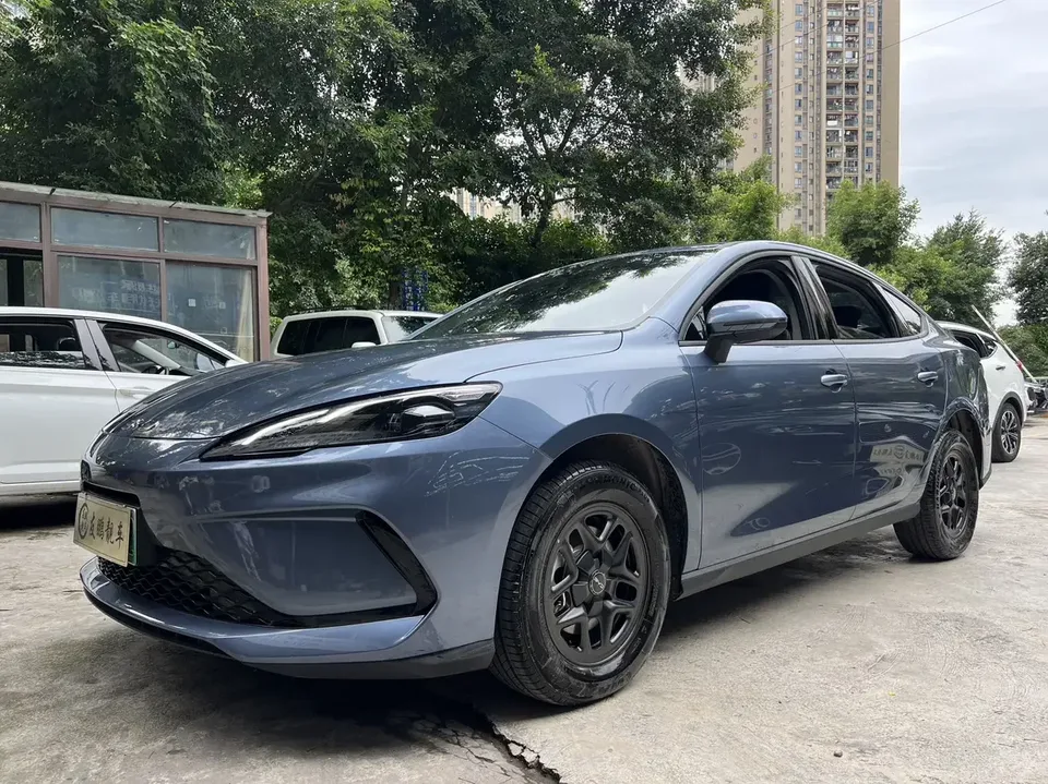 BYD Seal 05DM Seal 05DM 2026 DM-i 128KM Luxury 2025 — photo 1, buy with delivery to Moscow