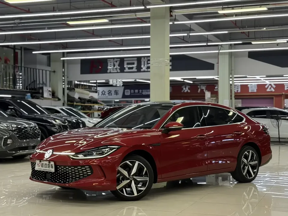 Volkswagen Lamando Lingdu 2022 Lingdu L 280TSI DSG Cool Edition 2022 — photo 1, buy with delivery to Moscow