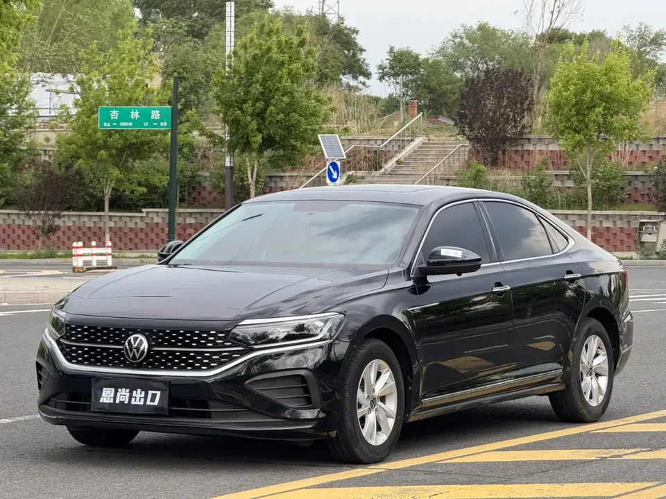 Volkswagen Passat Passat 2022 280TSI Star Elite Edition 2022 — photo 1, buy with delivery to Moscow