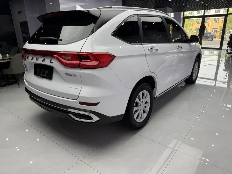 Haval M6 Haval M6 2021 PLUS 1.5T Manual Luxury Smart Connection 2022 — thumbnail 2