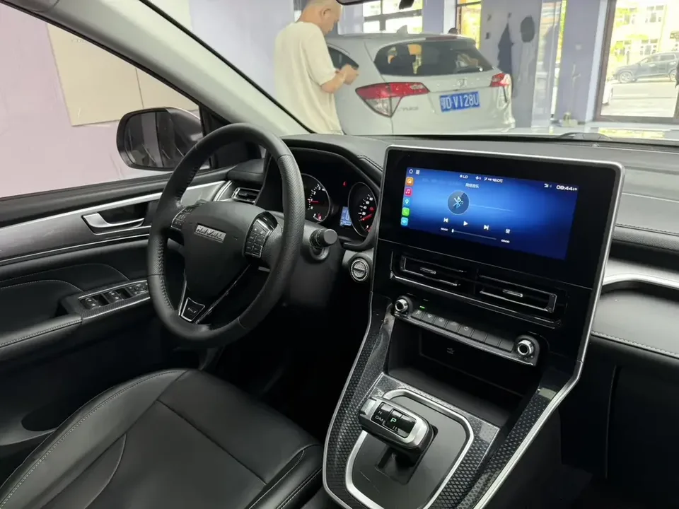 Haval M6 Haval M6 2021 PLUS 1.5T Manual Luxury Smart Connection 2022 — thumbnail 4