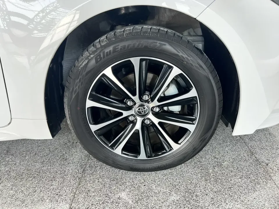 Toyota Levin Lei Ling 2024 Hybrid 1.8L Deluxe Edition 2024 — thumbnail 3