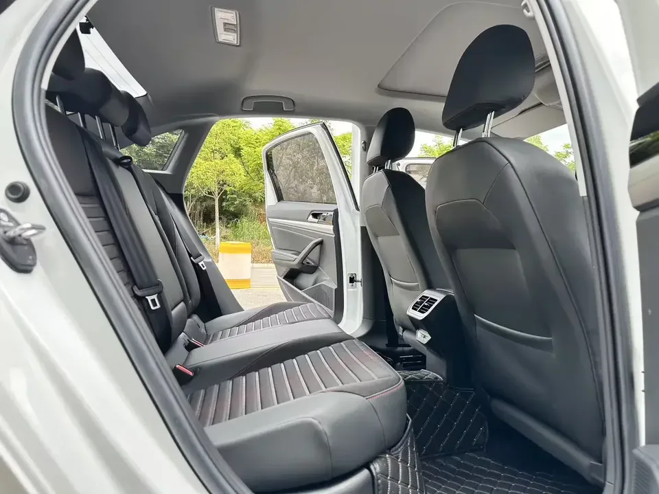 Volkswagen Lavida Lavida 2026 300TSI DSG Starry Sky Edition 2025 — миниатюра 4