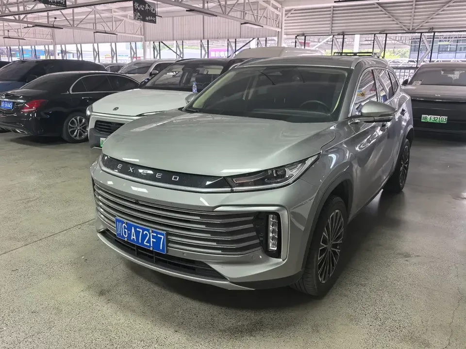 Exeed TXL Stars in the clouds 2024 Lingyun 300T 2WD Star Edition 2024 — photo 1, buy with delivery to Moscow