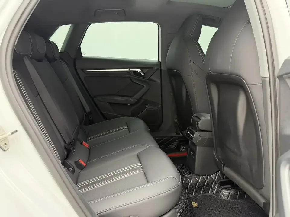 Audi A3 Audi A3 2022 Sportback 35 TFSI Stylish and sporty 2022 — thumbnail 4